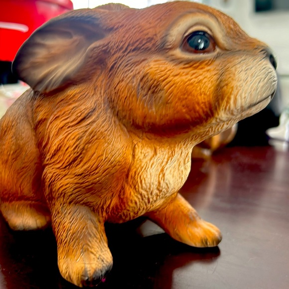 New Vintagege Global Art Bunny Hand Painted Original Piece Showcase Stored - Picture 5 of 9